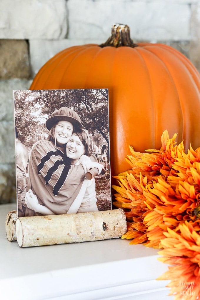 Fall Photo Frame That Can Be Made In Minutes