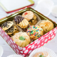 Christmas cookie box ideas.