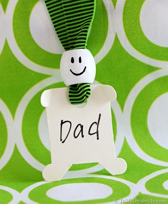 DIY Father’s Day Gift Tag & Free Printable Gift Wrap