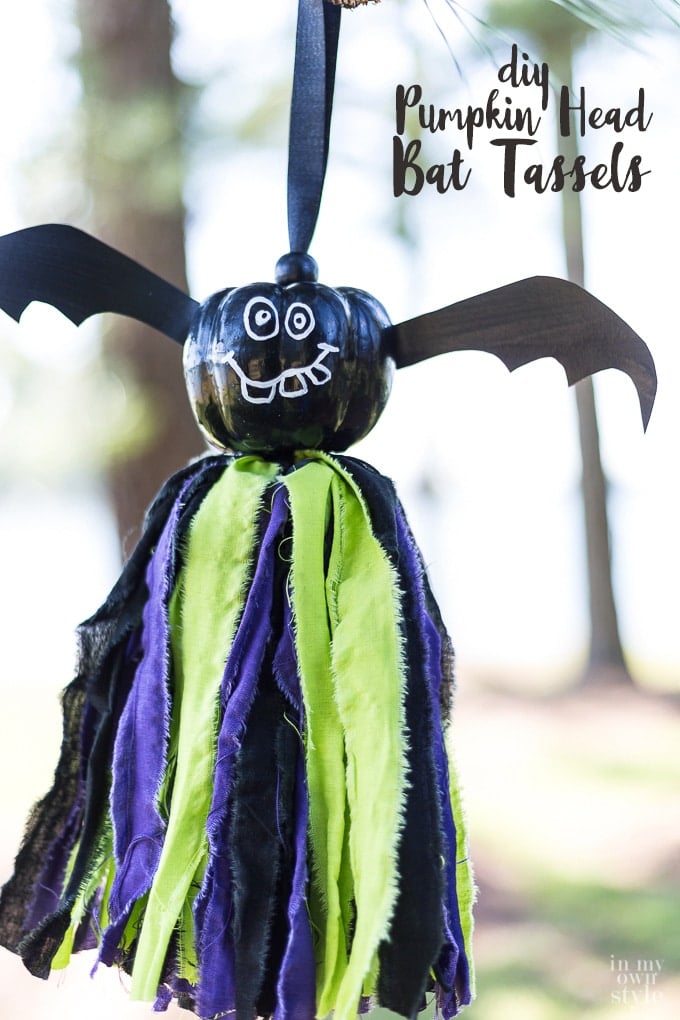 Halloween Decorating: Pumpkin Head Bat Tassels