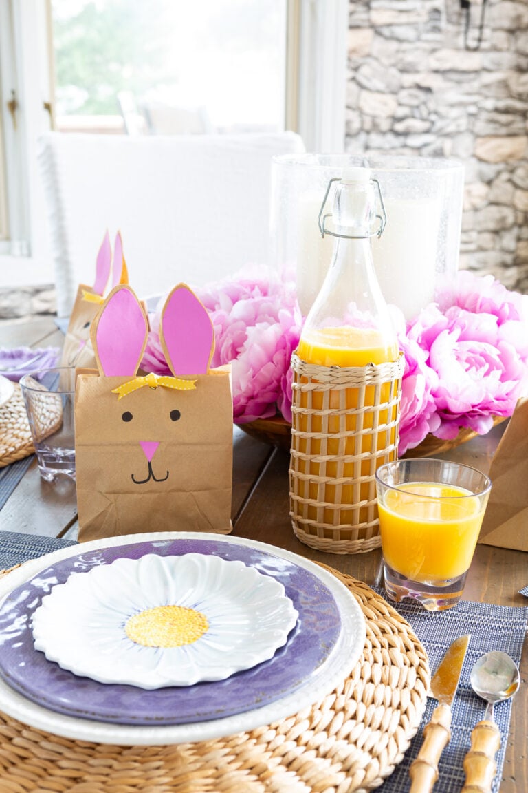 Decorating an Easter Table & Fuss-Free Centerpiece