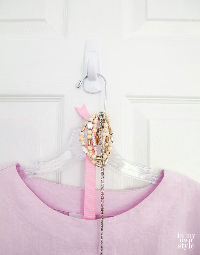 Try this simple clothes closet organizing tip to make coordinating your clothes easy every morning