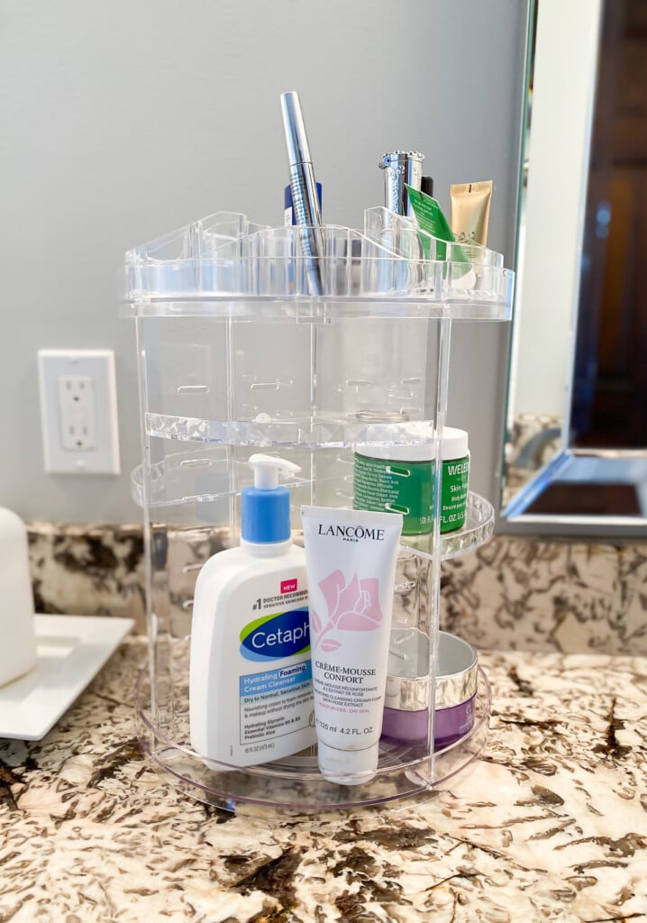 Acrylic bathroom organizer