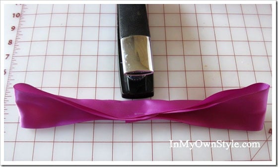 How to make a stapled bow